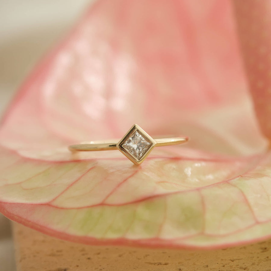 STELLA RING