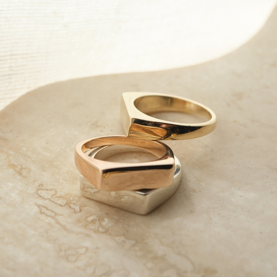 BAR SIGNET RING