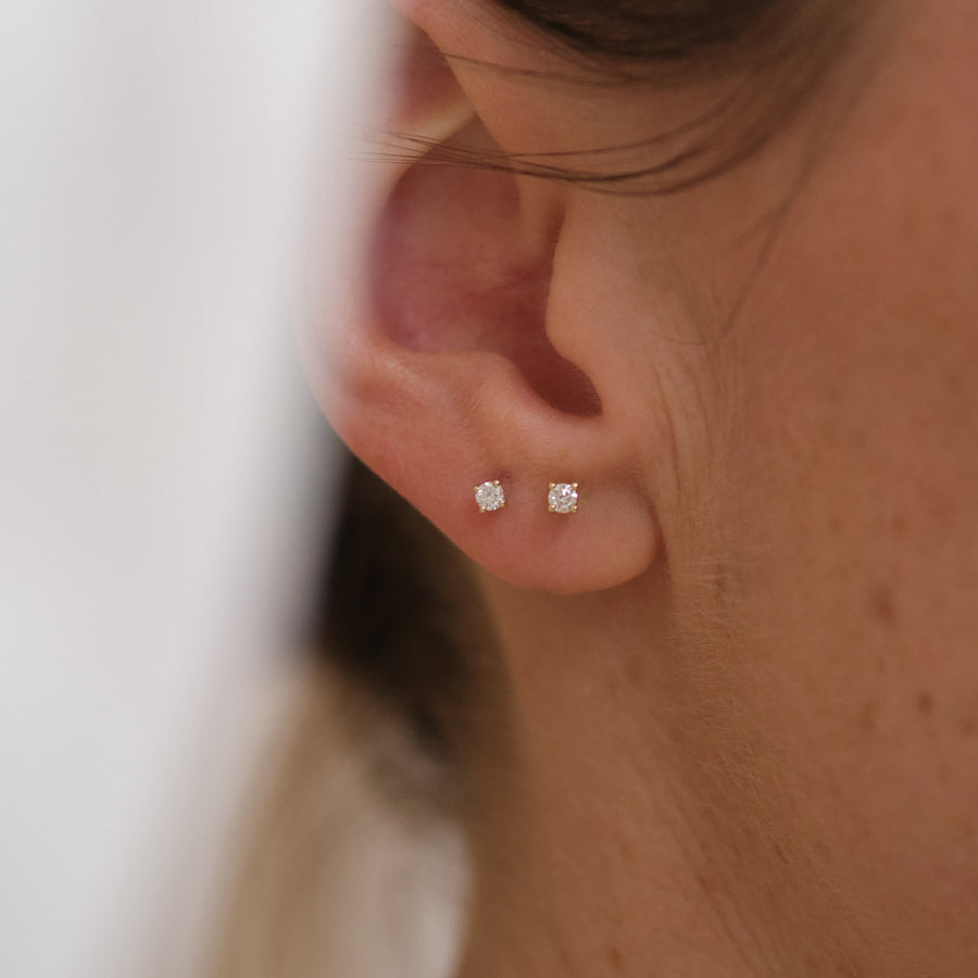 DIAMOND STUDS