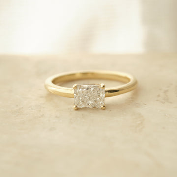 FINLEY SOLITAIRE RING